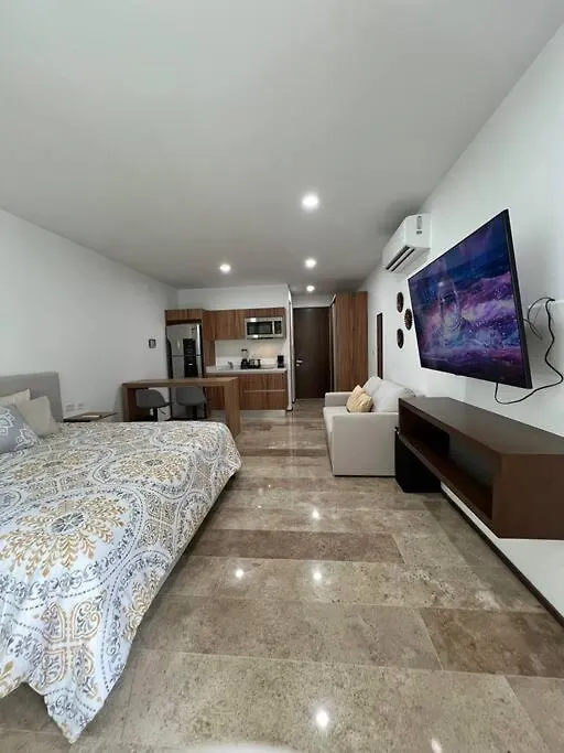 Bello Condo Media Cuadra De 5 Avenida Playa del Carmen