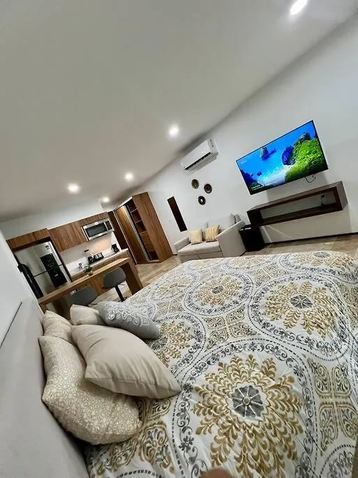 Bello Condo Media Cuadra De 5 Avenida Playa del Carmen